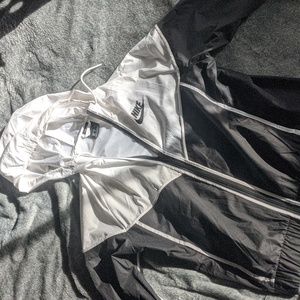 Nike windbreaker